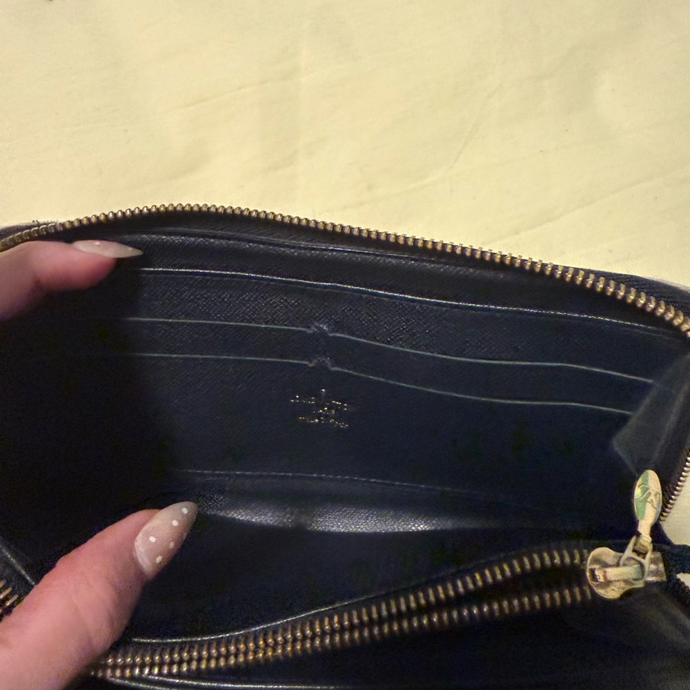 LV Zippy - Picture 3 of 5